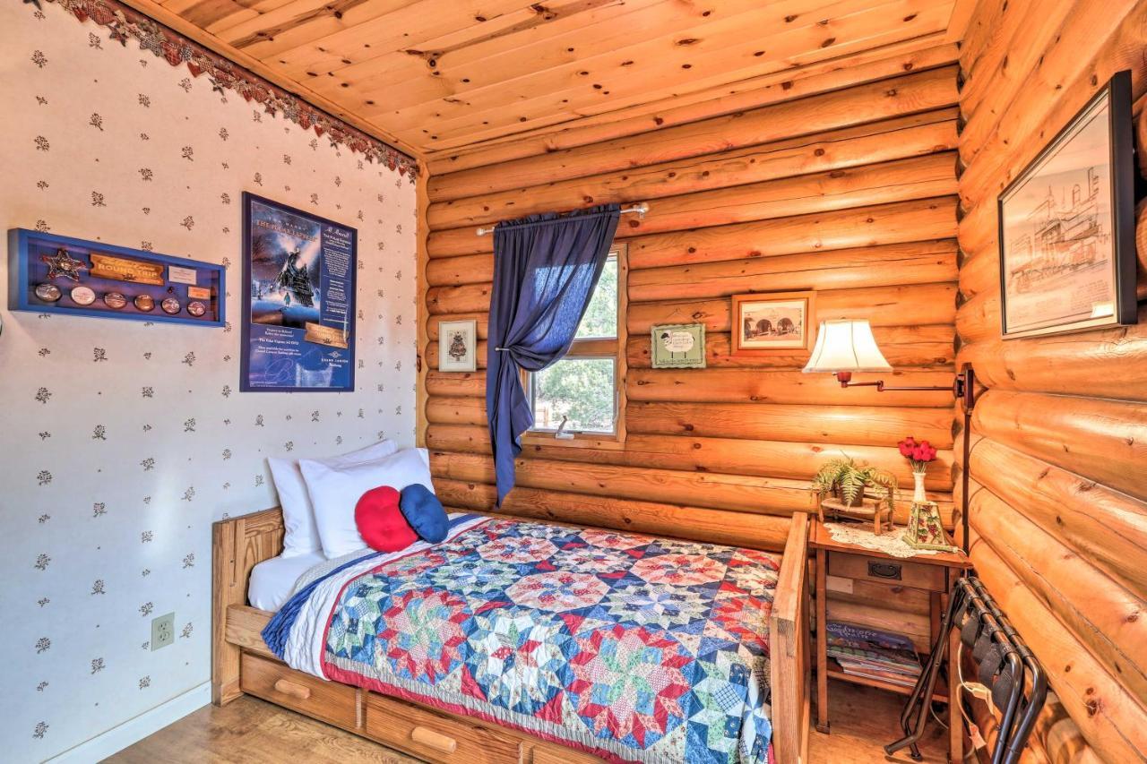 Quaint Williams Cabin Near Grand Canyon Экстерьер фото